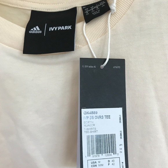 NWT IVY PARK T-shirt Medium (sold out online) - Picture 3 of 3